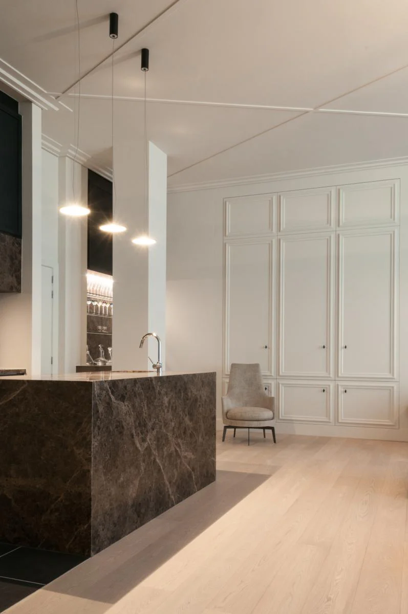 C354 Corniche plafond polyuréthane Orac Decor Luxxus - 4x21,5x200cm (h x p x L) - moulure décorative - Image 8