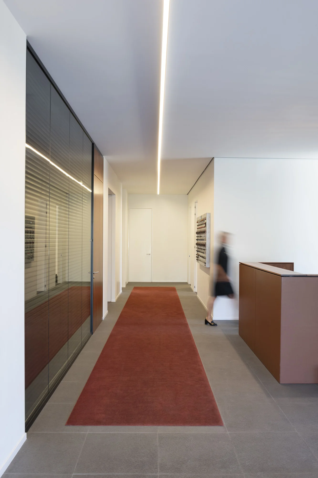 Profile aluminium pour ruban Led avec diffuseur clipsable - utilisable avec les corniches d'éclairage Orac - Image 4